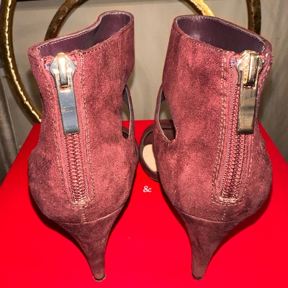 ❤️Katie & Kelly Amari Bordo Strappy Open Toe Back Zipper Sandal - Picture 2 of 16